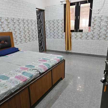 Shri Jagannath Dham Hotel Vrindāvan Buitenkant foto